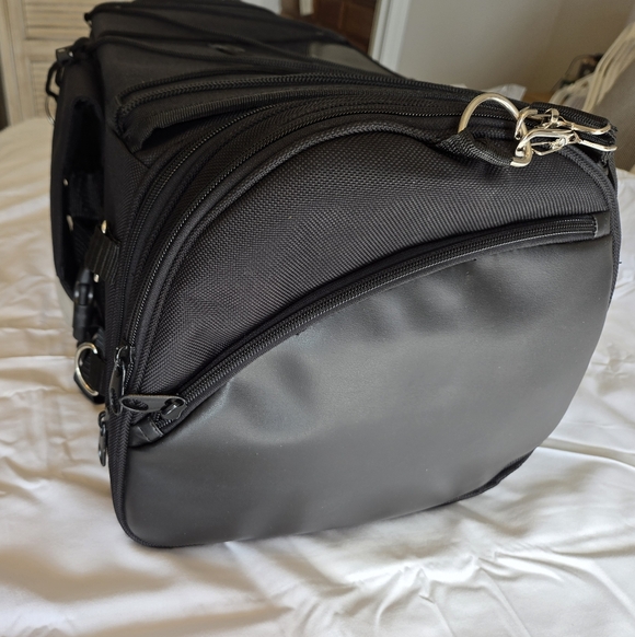dkny mini studded black backpack Women's Hadlee Small Tote Bag, Black/Silver, One Size : Clothing, Shoes & Jewelry prep Ebony Black Leather Camera Style:Puppy This compact backpack features